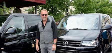 You are currently viewing Highline & Hollywood: Kevin Costner im Multivan.