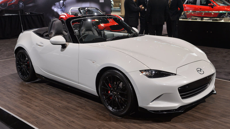 You are currently viewing Mazda specs new MX-5 Miata with accessories