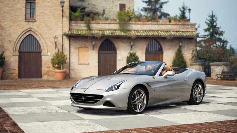 You are currently viewing Ferrari California T showcases classic style in Shanghai