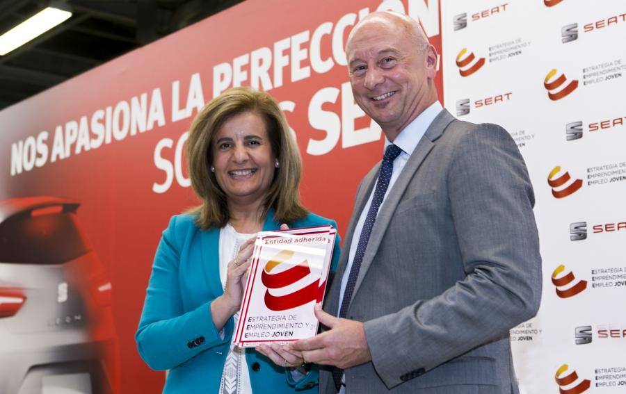 Read more about the article Spanish Minister for Employment Fátima Báñez praises SEAT for easing youth access to job market