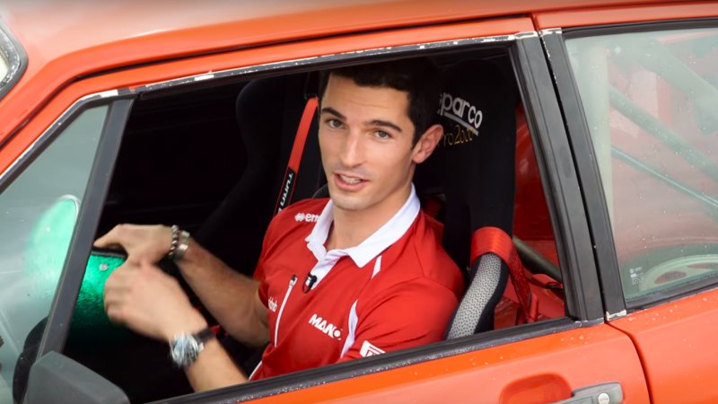 You are currently viewing Let F1 driver Alexander Rossi teach you to drive a manual