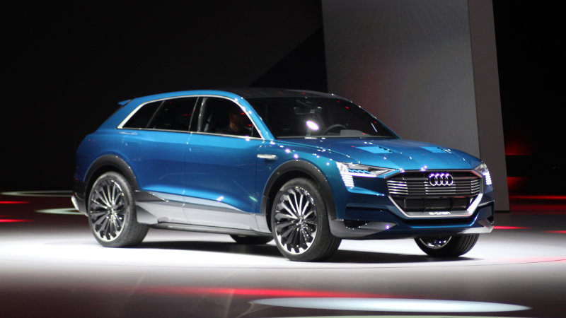 You are currently viewing Recharge Wrap-up: Audi’s EV SUV to be built in Brussels, Mercedes-Benz to extend EV range