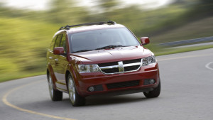 Read more about the article Chrysler recalls 112k family-haulers over airbag controllers