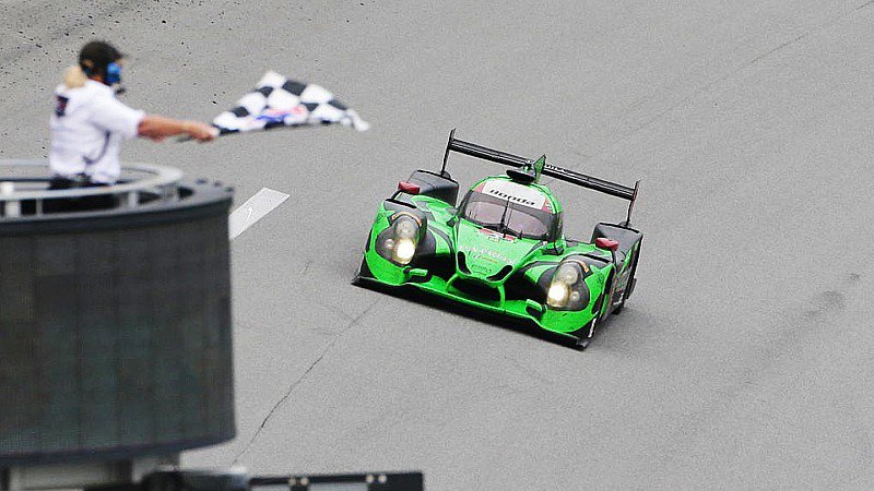 You are currently viewing Derani guides ESM to victory at Daytona 24 Hours